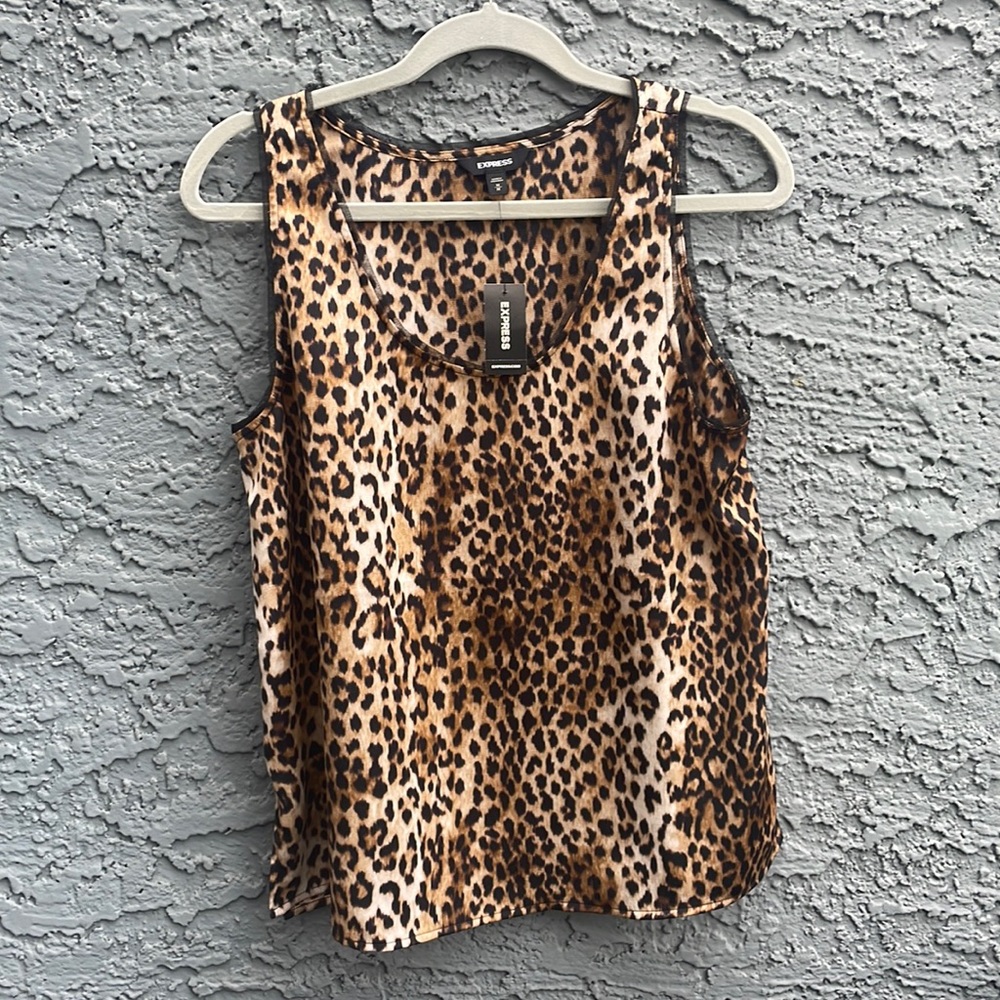 Animal print U-Neck tank,